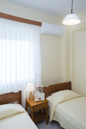 Comfort Apartment, Sea View | Extra beds