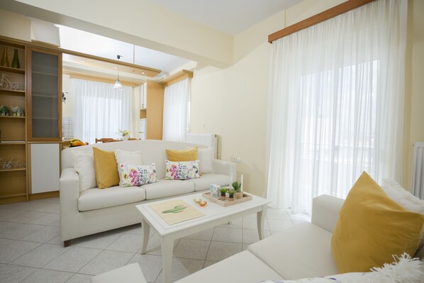Living room - Sea Daffodil Apartments (Kissamos)