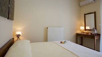 Comfort-Apartment, Meerblick | Bügeleisen/Bügelbrett, kostenloses WLAN, Bettwäsche