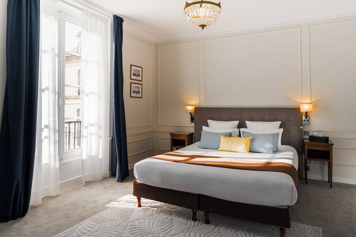 1 bedroom, in-room safe, individually furnished, desk