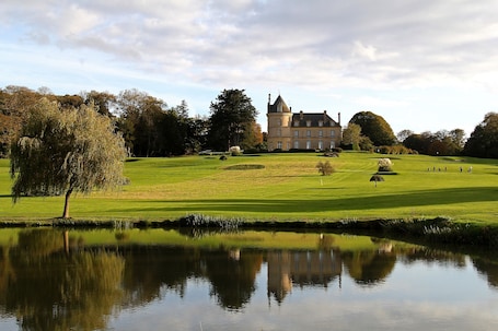 Extérieur. Château de Boisgelin - Hotel & Restaurant Mathieu Kergourlay
