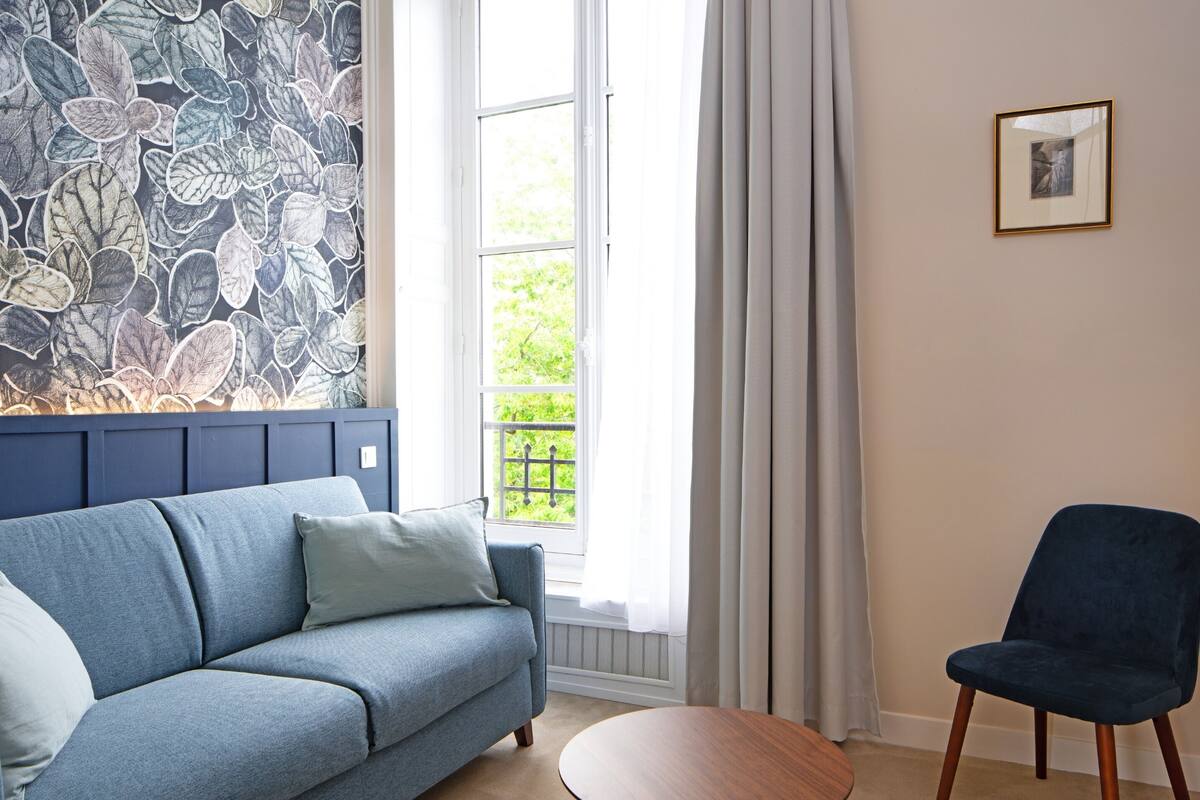 family room, 2 bedrooms, golf view | 1 bedroom, in-room safe, individually furnished, desk