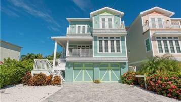 Apartment | Front of property