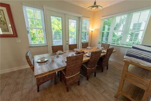 Apartment | In-room dining