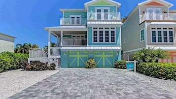 Apartment | Front of property