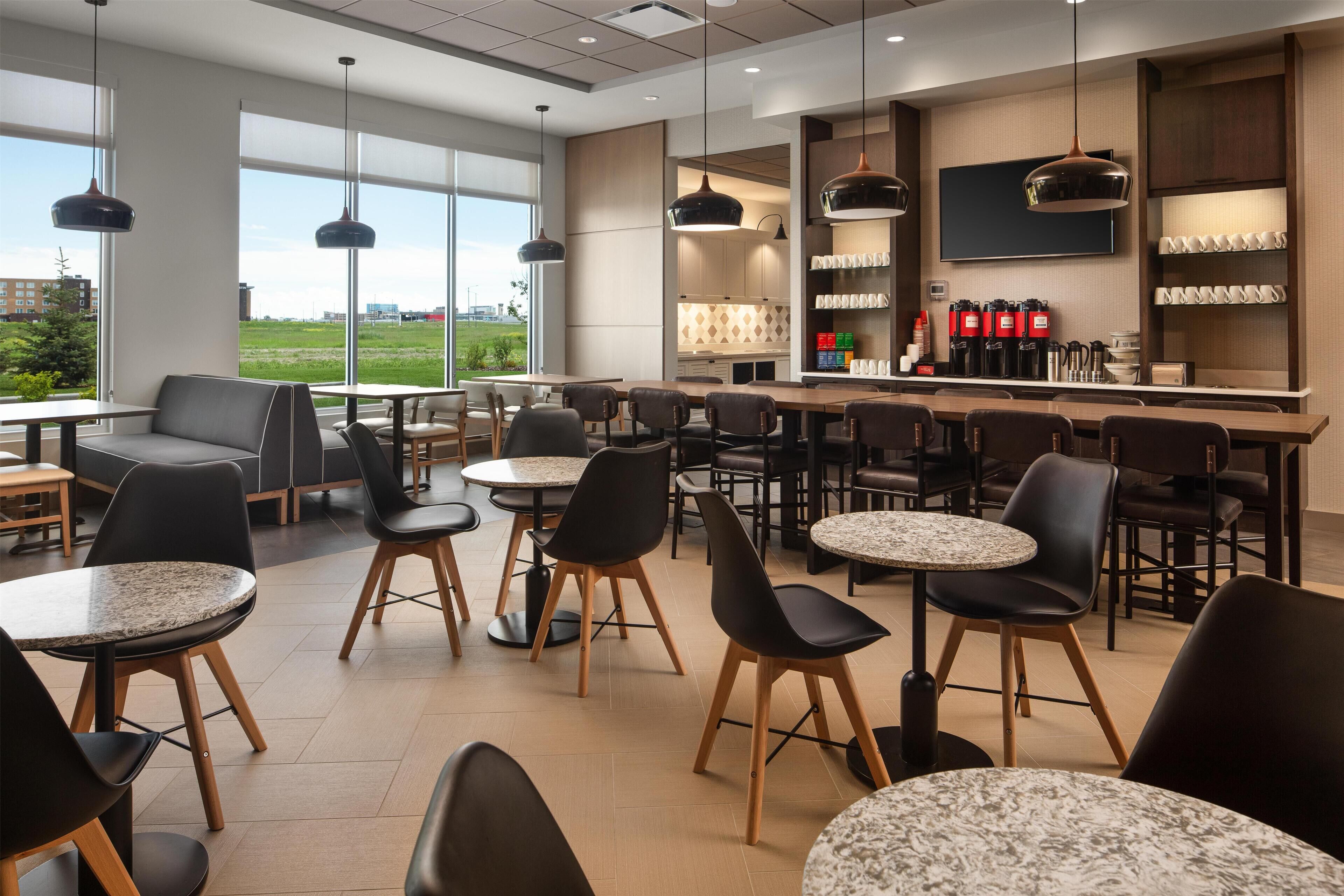 Buffet déjeuner servi tous les jours en supplément