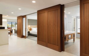 Suite, 1 King Bed with Sofa bed | In-room safe, desk, blackout drapes, iron/ironing board - Hyatt Place Pasadena (Pasadena)