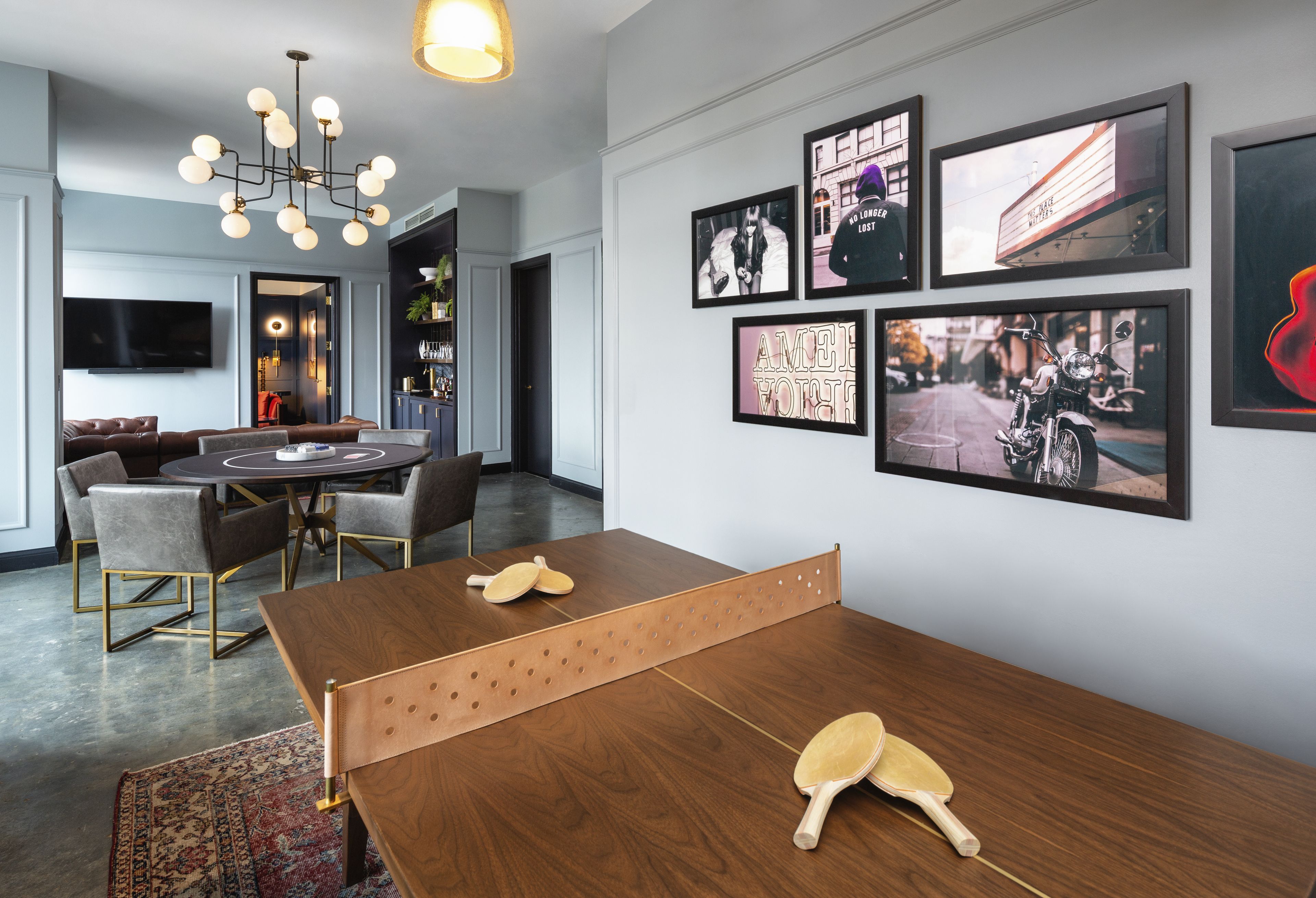 suite, 1 king bed (guest house) | living area | smart tv