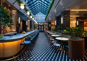 Dinner served, American cuisine