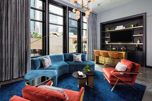 Egyptian cotton sheets, premium bedding, down comforters, minibar