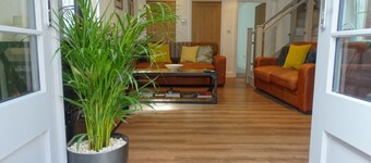 Spacious Apartment in Winchester