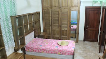 4 bedrooms, in-room safe, individually furnished, blackout curtains