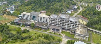 Jindaoxia Liangjiang Holiday Hotel