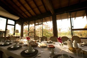 Desayuno bufé gratuito y diario