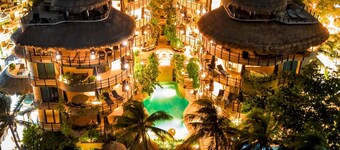 Beachfront Condo with Ocean Views, Washer/dryer, 2 pools