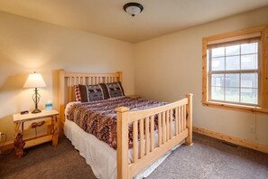 4 bedrooms, Internet, bed sheets - 67 Fireweed with private hot tub (Tabernash)