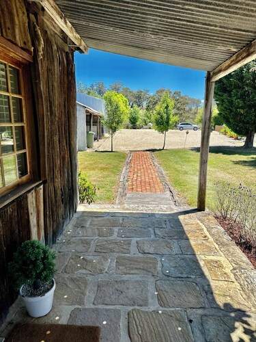 Willowvale Estate : 5 Star Farmstay - Pet Friendly!