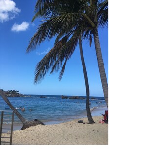 Solstolar och strandhanddukar