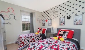 5 bedrooms, iron/ironing board, travel cot, free WiFi - Luxury 5 Beds Villa with Private Pool - Carefully Sanitized -  8843 GC (Kissimmee)