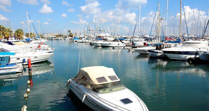 Luxury Villa with a Classic Touch. Few minutes away from Larnaca Beach & Centre.