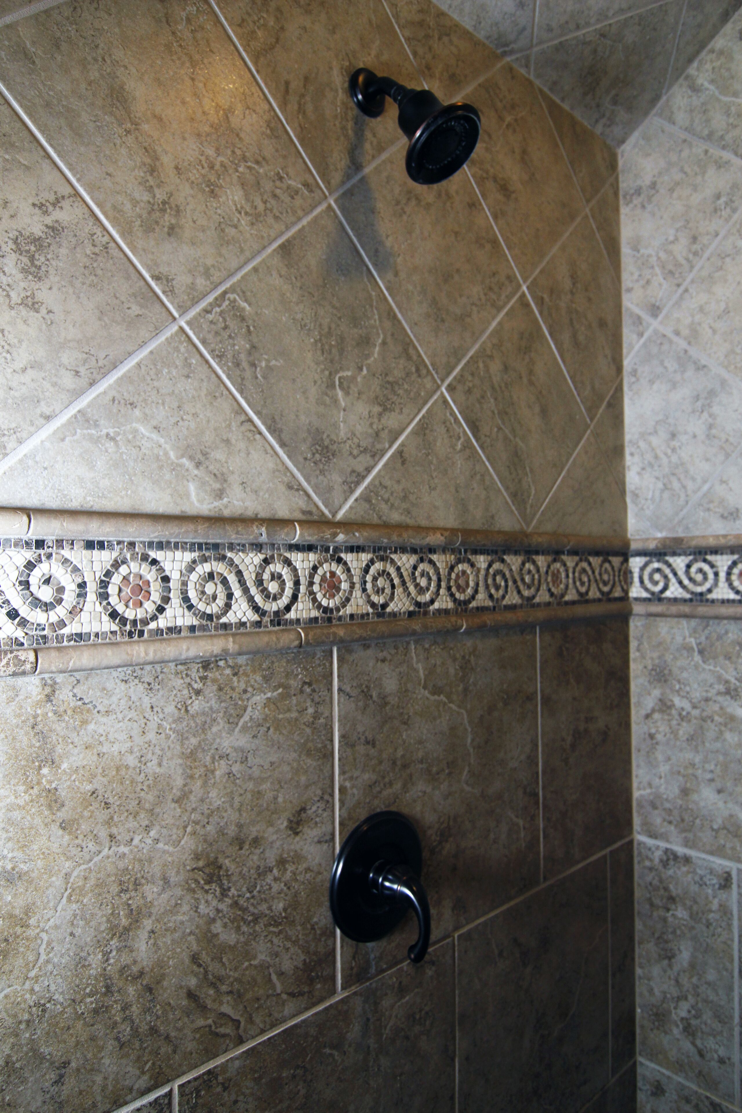Shower, jetted bath, hair dryer, towels
