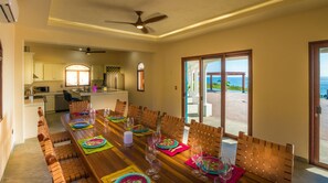 Dining - DISCOUNTS!! Walk 2 BEACH. THEATER
5 Bedrooms/7 Bath. Heated Pool-Jacuzzi (Los Barriles)