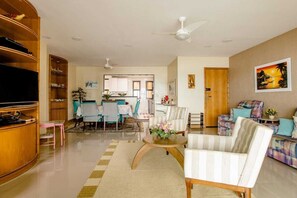 Flat-screen TV, video games, foosball, table tennis - Apartment in the Porto Real Resort Condominium, Mangaratiba (Mangaratiba)