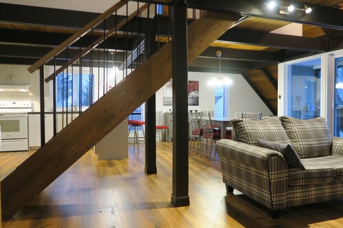 PERFECT FOR FAMILY, NEAR ALPINE SKI  AND GOLF.  