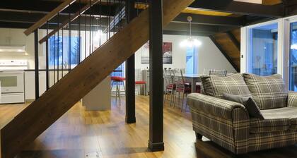 PERFECT FOR FAMILY, NEAR ALPINE SKI AND GOLF.