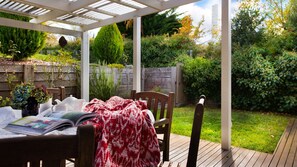 Outdoor dining - Jesmondene Daylesford (Daylesford)