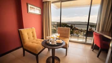 Chambre Supérieure, 1 trÚs grand lit, non-fumeurs, vue lac | Vue sur le lac