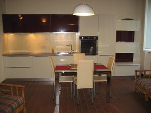Dining - Lucca Holiday Rental Apartment  in the historical medieval old town (LUCCA)