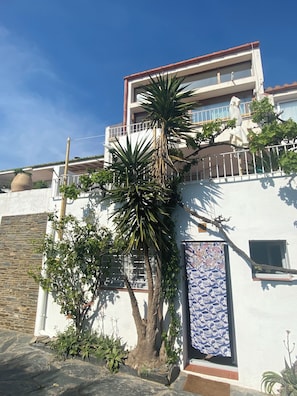 Exterior - Designer house with parking and panoramic views  (Cadaqués)