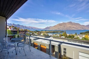 Terrace/patio - Remarkable Location – Queenstown (Queenstown)