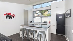Apartment, Multiple Beds, City View (Brilliant Central Location) | Private kitchen