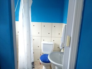 House, Multiple Beds, Non Smoking | Bathroom | Free toiletries, towels - Casa temporada em Paraty Casa Verde (Paraty)