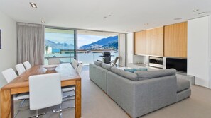 Interior - Central Escape (Queenstown)