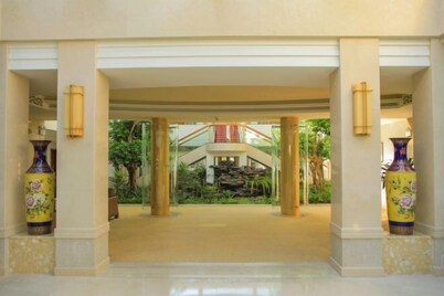 Honghe Guanfang Hotel
