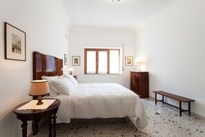 2 Schlafzimmer, Bügeleisen/Bügelbrett, Reisekinderbett, kostenloses WLAN