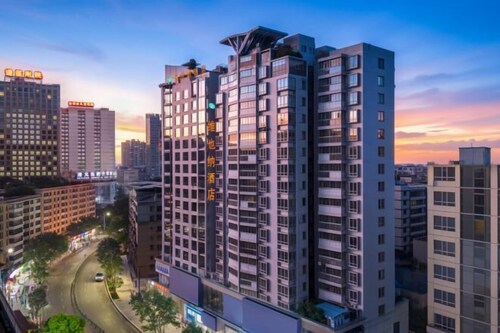 Vienna Hotel (Zunyi Medical College Dalian Road Branch)