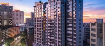 Vienna Hotel (Zunyi Medical College Dalian Road Branch)