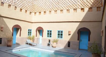 CHARMANT RIAD AVEC JARDIN ET PISCINE A TAROUDANT