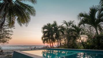 Alberca al aire libre