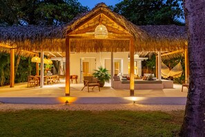 Terrace/patio - Beachfront House (Playa Santa Teresa)