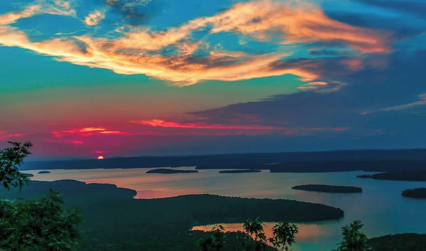 nearby Beaver Lake NWA