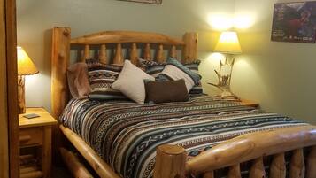 2 makuuhuonetta, silitysrauta/-lauta, Wi-Fi, vuodevaatteet