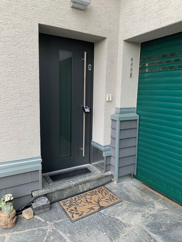 3-room vacation apartment, 64 square meters, with private parking in Ötlingen 79576, Weil am Rhein, near Basel/A5; accommodates up to 6 people