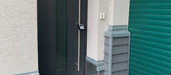 3-room vacation apartment, 64 square meters, with private parking in Ötlingen 79576, Weil am Rhein, near Basel/A5; accommodates up to 6 people
