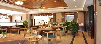 Maotai Yingbin Hotel (Haikou East High-speed Railway Station)