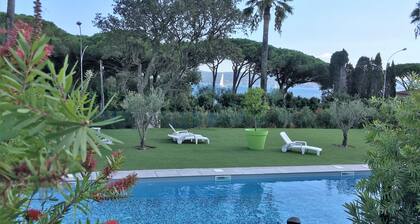 MAGNIFICENT VIEW und VILLA FACE ST TROPEZ, Meer 3 Minuten entfernt, beheizter Pool